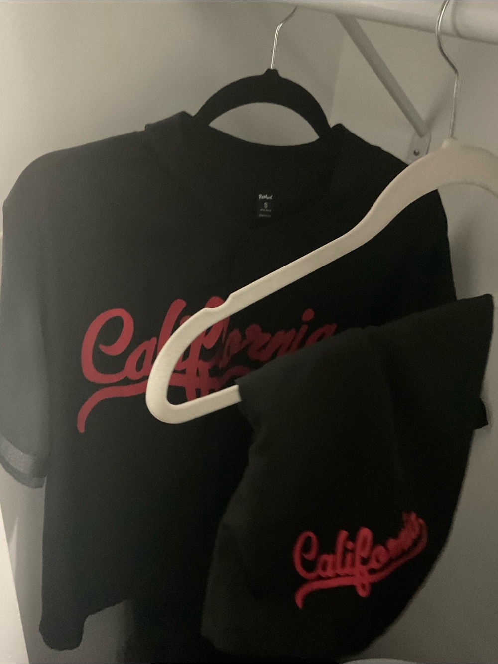 Rogue Black Tee with Pink "California" Script